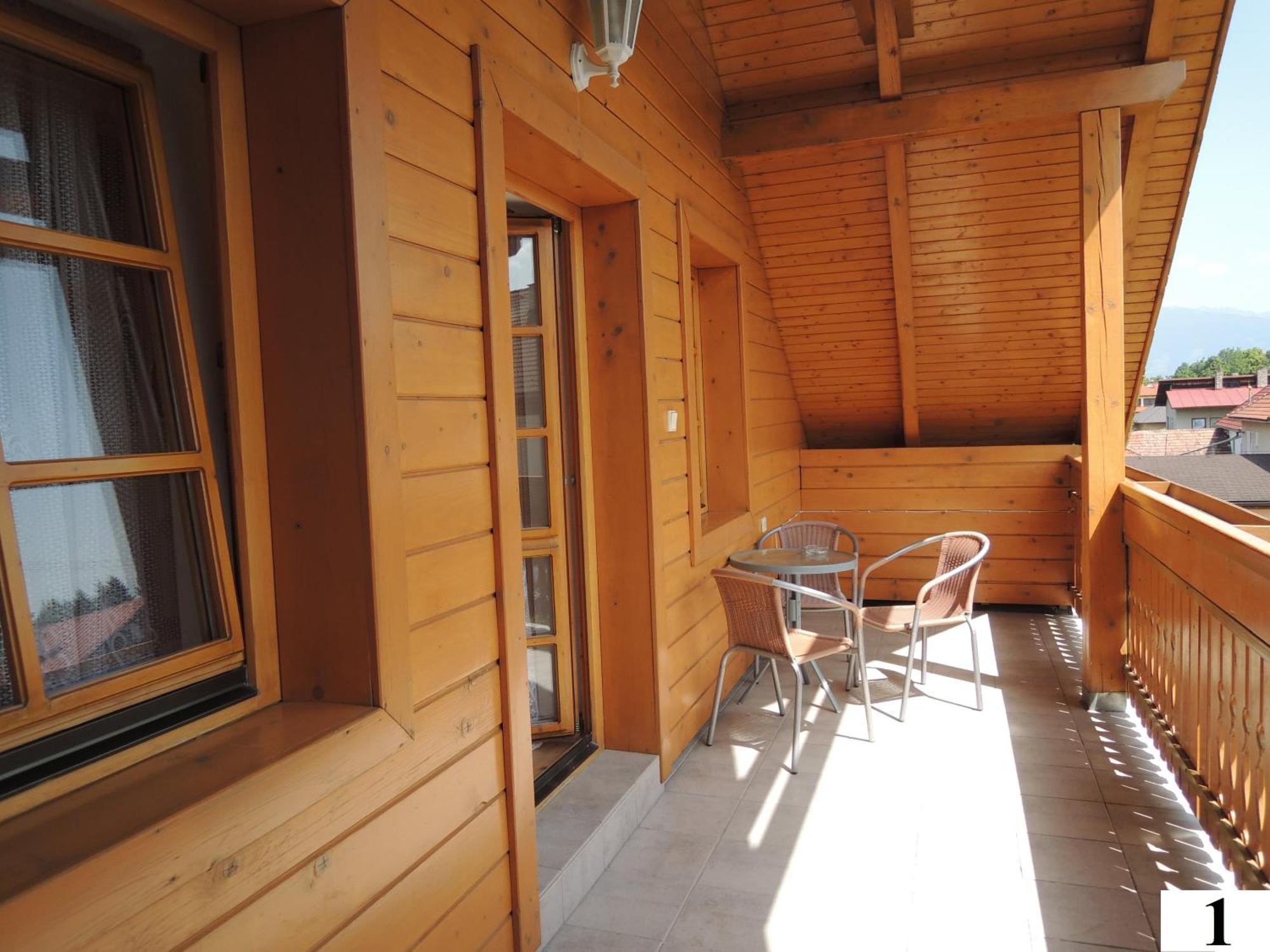 Hotel Privat Alenka à Liptovský Mikuláš Extérieur photo