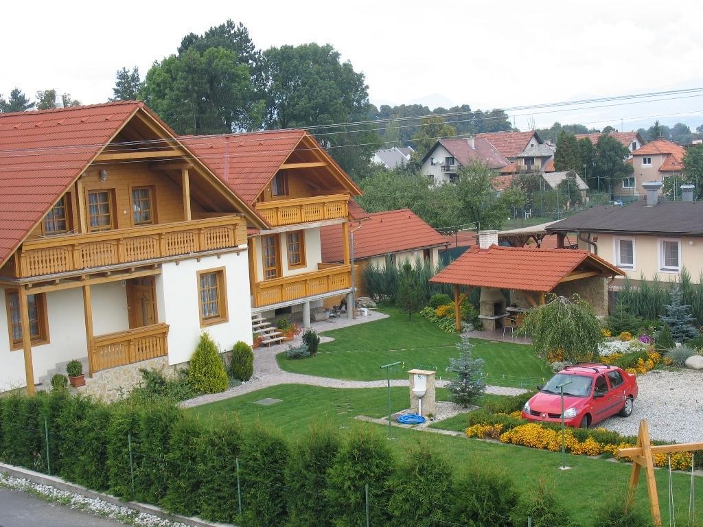 Hotel Privat Alenka à Liptovský Mikuláš Extérieur photo