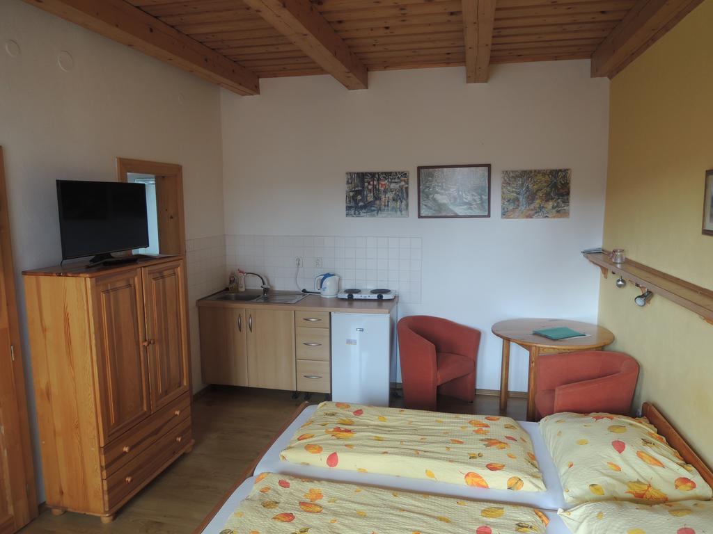 Hotel Privat Alenka à Liptovský Mikuláš Extérieur photo